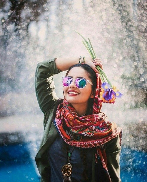 دخترونه برای استوری