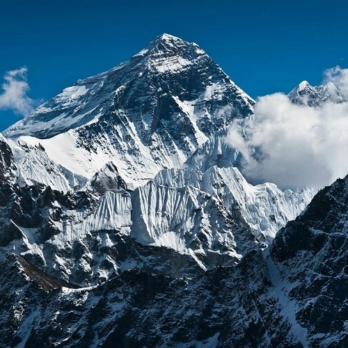 عکس بزرگترین کوه جهان