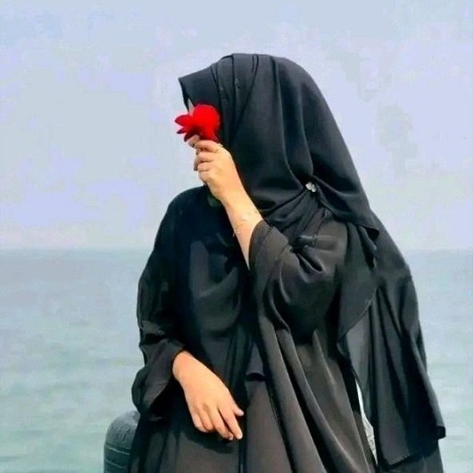 عکس پروفایل دختر با حجاب با گل
