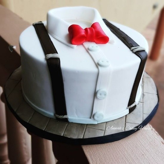 کیک تولد مردانه لاکچری کوچک
