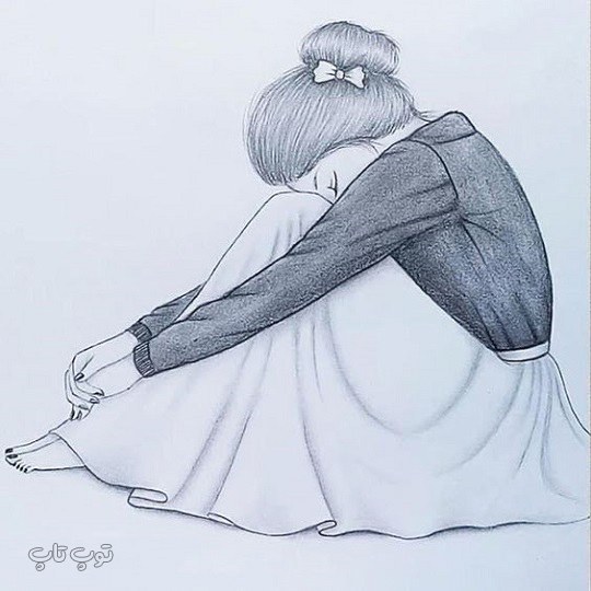 نقاشی با یک مداد سیاه دخترانه غمگین