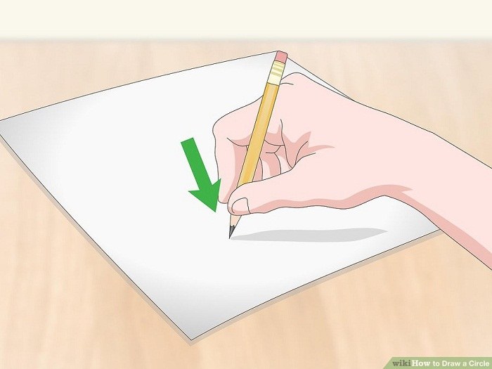 قرار دادن نوک مداد روی کاغذ