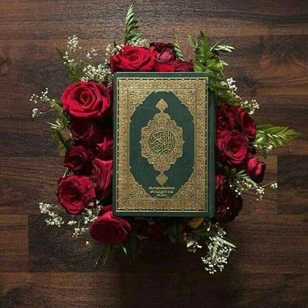 عکس دسته گل و قران مجید