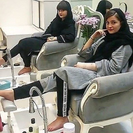 سارا و نیکا و حواشی عکس های منتشر شده در استخر