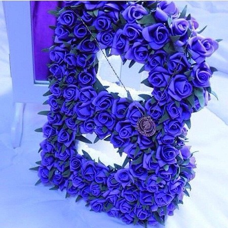عکس حرف انگلیسی B با دسته گل